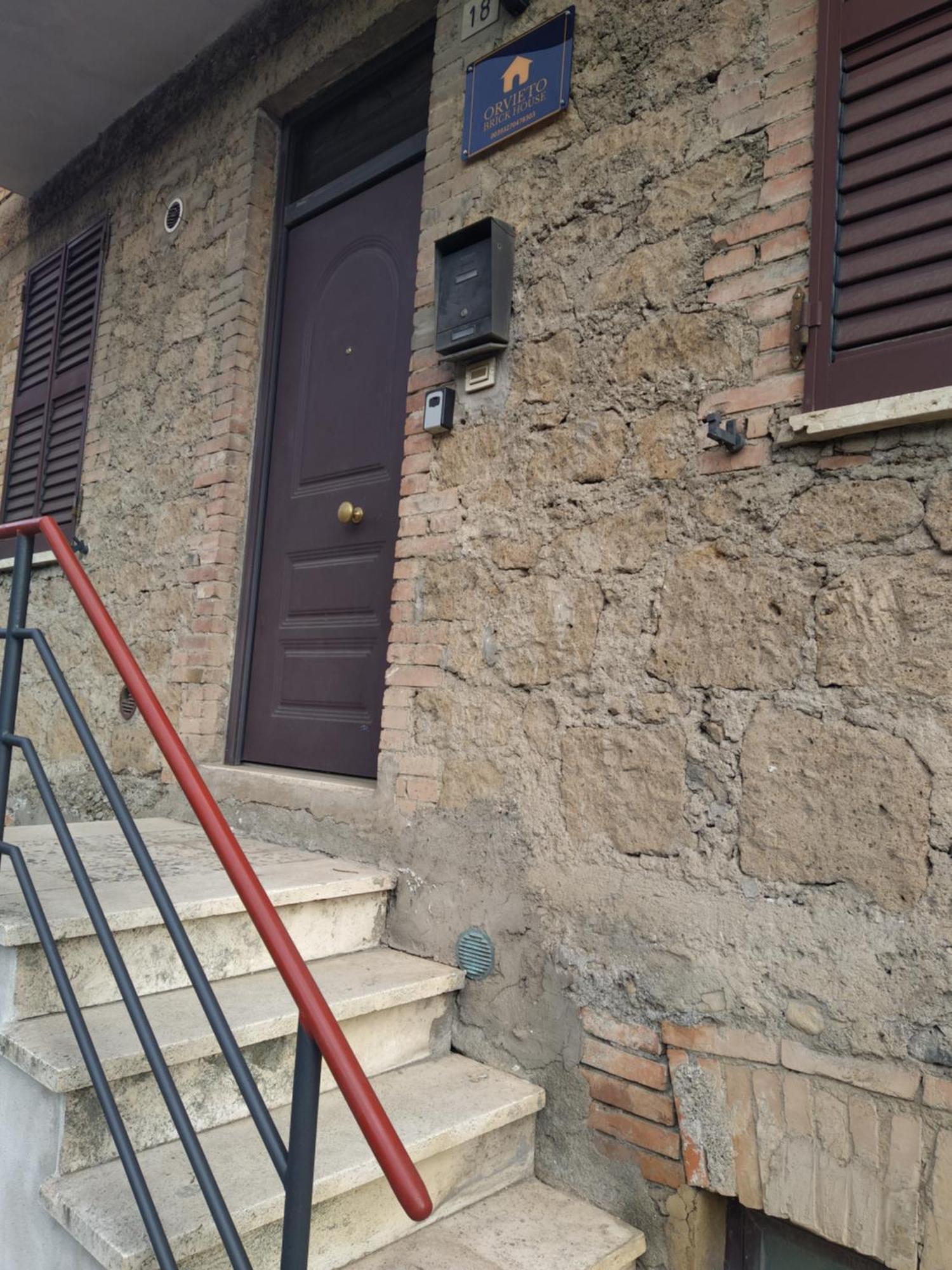 Orvieto Brick House *